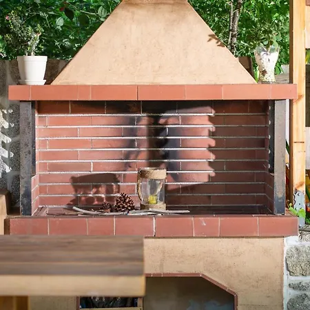 Menie - Golden Fig Sykia Holiday home