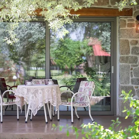 Menie - Golden Fig Sykia Holiday home *