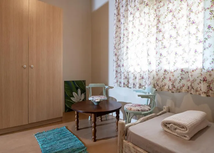 Menie - Golden Fig Sykia